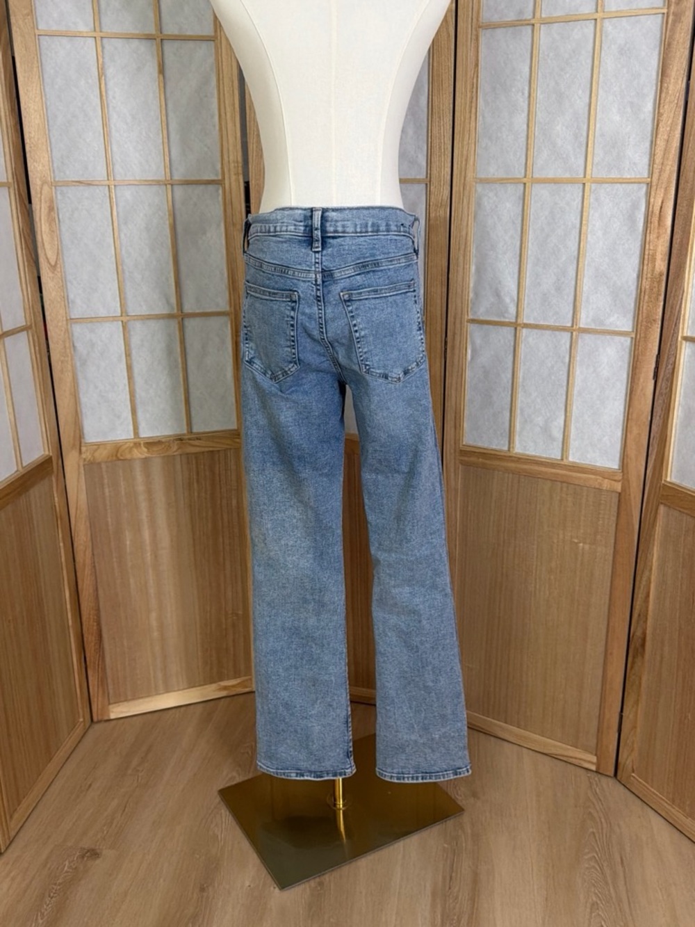 GAP Women's Light Blue High-Rise Wide-Leg Jeans - Picture 3 of 3